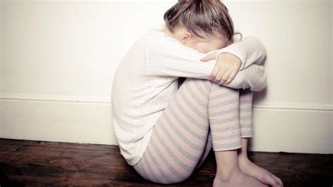 Conflicted: Sexually abused by my mother : Sexual Abuse and。